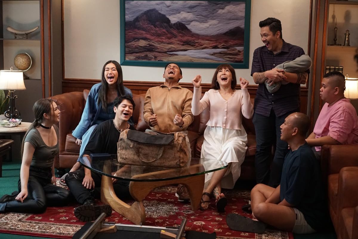 Review Film Tiba Tiba Setan (sumber: Essjay Pictures)