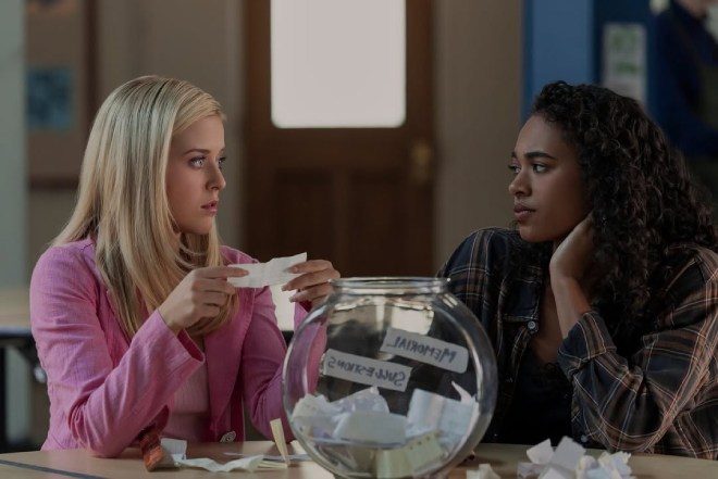 Lexi Minetree dan Chandler Kinney di serial Elle (sumber: Prime Video) Lexi Minetree dan Chandler Kinney di serial Elle (sumber: Prime Video)