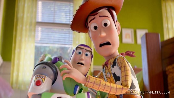 Buzz Lightyear, Woody (sumber: Disney/Pixar) Buzz Lightyear, Woody (sumber: Disney/Pixar)
