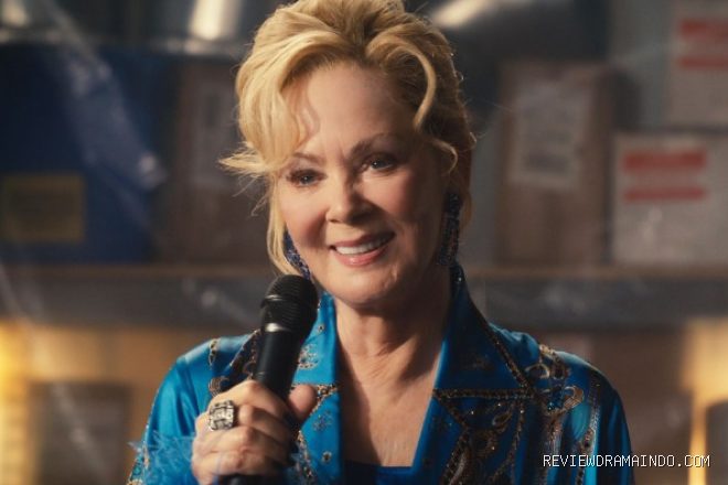 Jean Smart di Hacks season 5 (sumber: HBO Max) Jean Smart di Hacks season 5 (sumber: HBO Max)