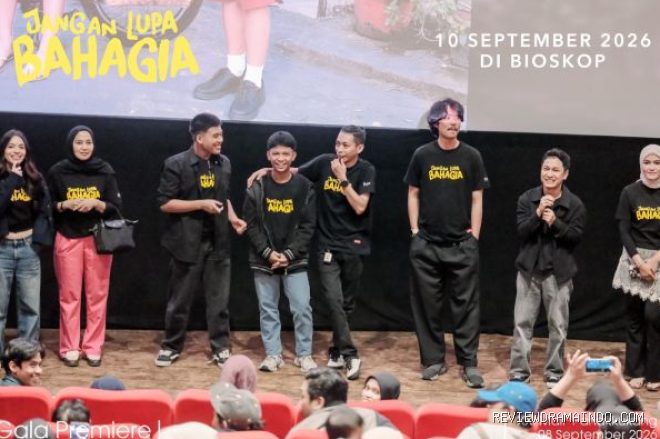 Pemeran Jangan Lupa Bahagia di acara Gala Premiere (sumber: Timur Pictures)