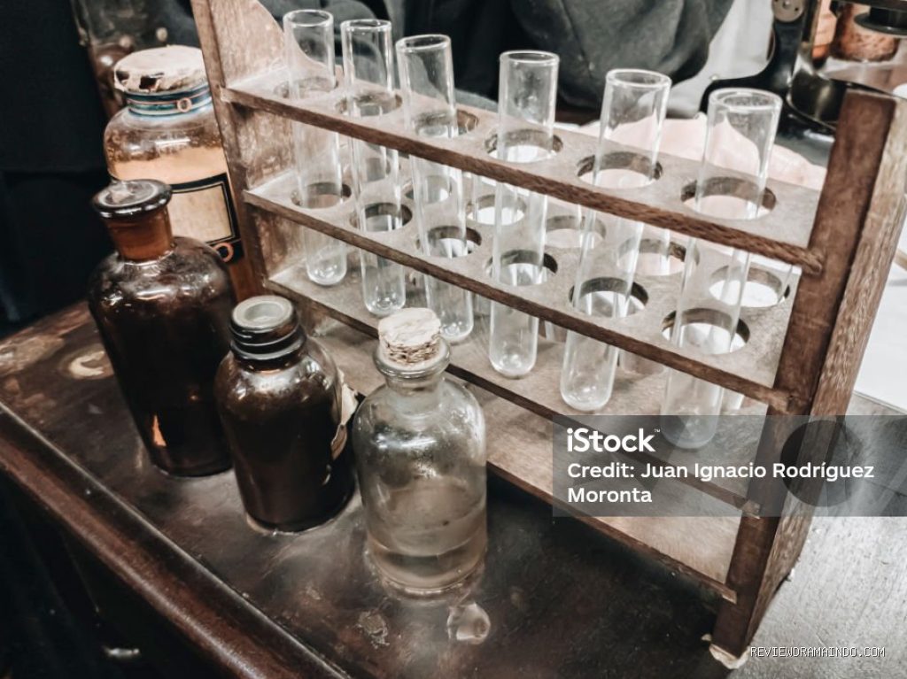 Penjelasan Ending Awaken Misteri Formula Obat Keabadian dan Masa Lalu Desa Malam Putih