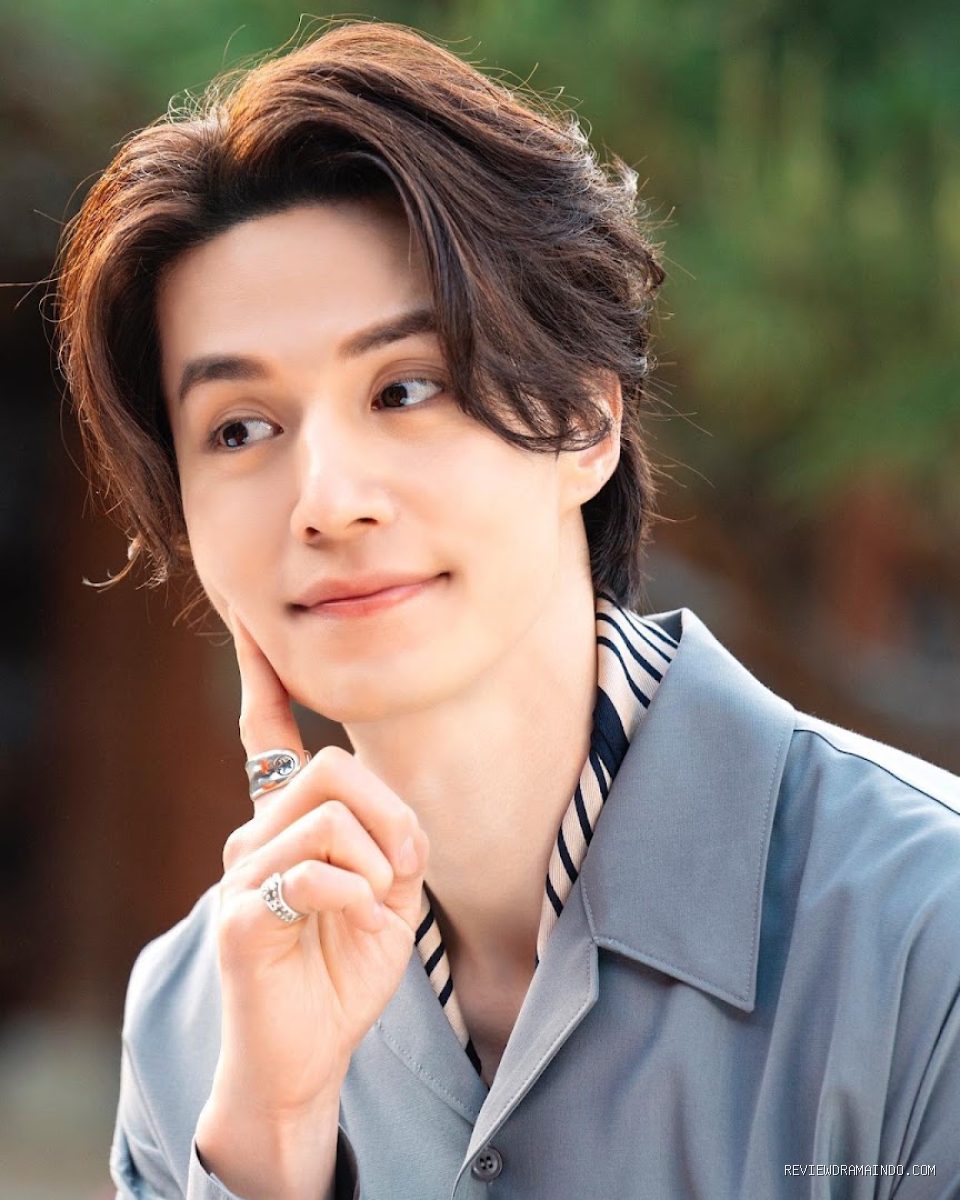 Photo by koreaboo.com - Perbedaan Karakter Lee Dong Wook di Drama Bad and Crazy vs Identitas Kepribadian Ganda